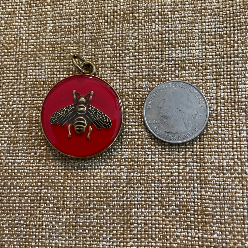 Auth Gucci Red Bee Pendant - Picture 4 of 5